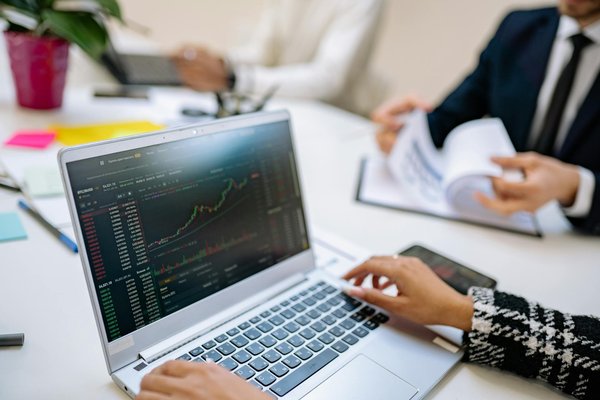 Démystification et Vérités sur les Emprunts en Ligne : Ce que Vous Devez Savoir